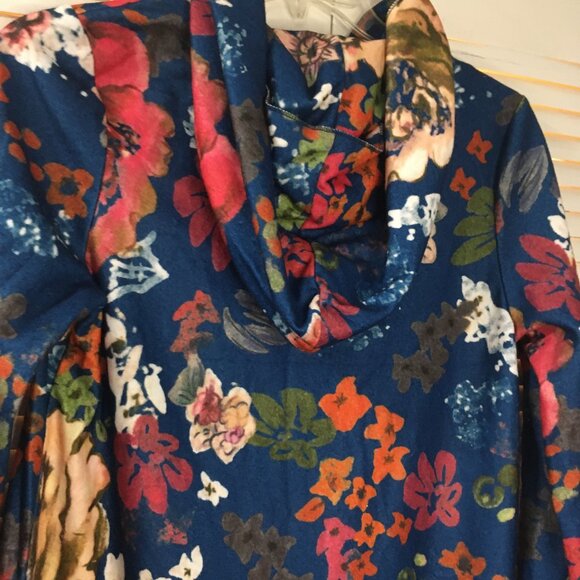 MissLook  Hooded Robe button front sz m chest 38 and 46" long brushed fleece - Picture 3 of 5